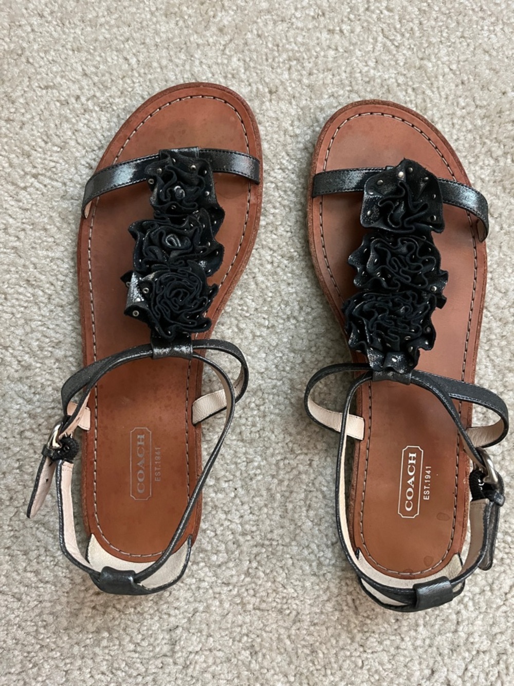 COACH Metallic Grey Floral T-Strap Leather Sandals - Picture 2 of 6